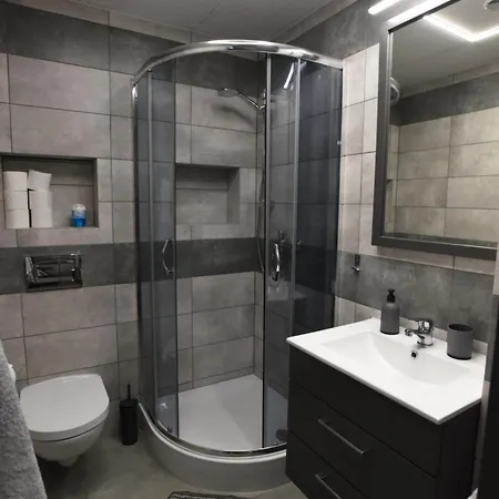 Na Tylnej W Sremie - Nr 1 Parter Apartment *