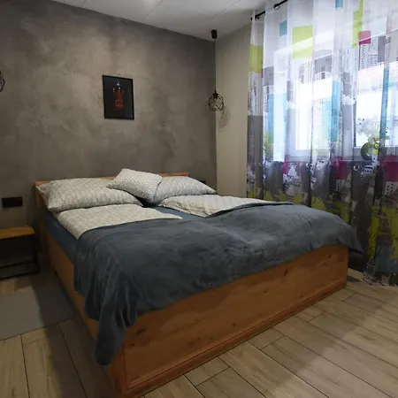 Na Tylnej W Sremie - Nr 1 Parter Apartment *