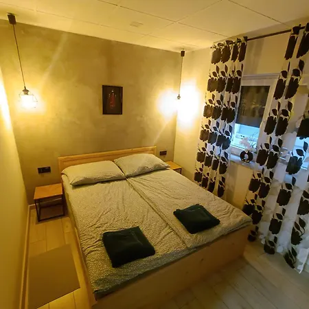 Na Tylnej W Sremie - Nr 1 Parter Апартаменты *