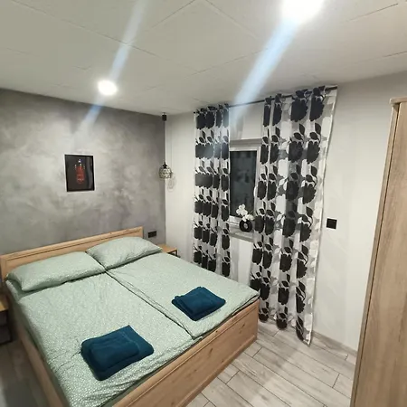 Na Tylnej W Sremie * 스렘