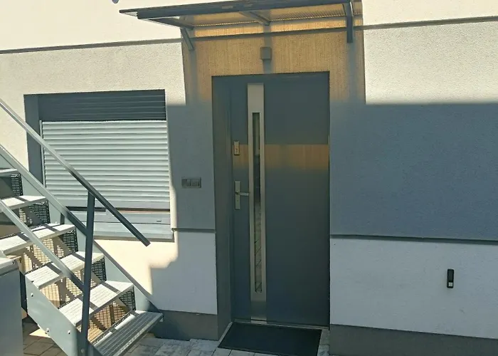 Na Tylnej W Sremie Apartment *